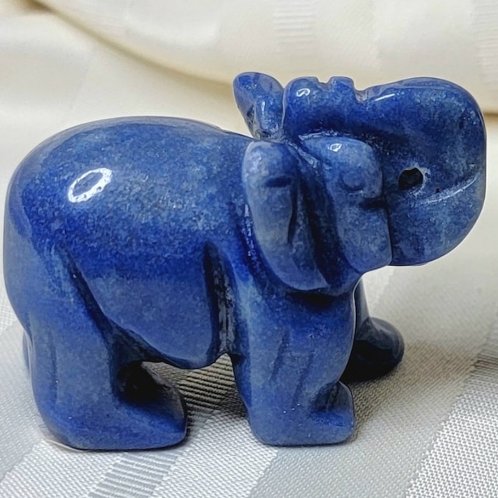 Blue Aventurine Elephant Carving - Picture 1 of 2